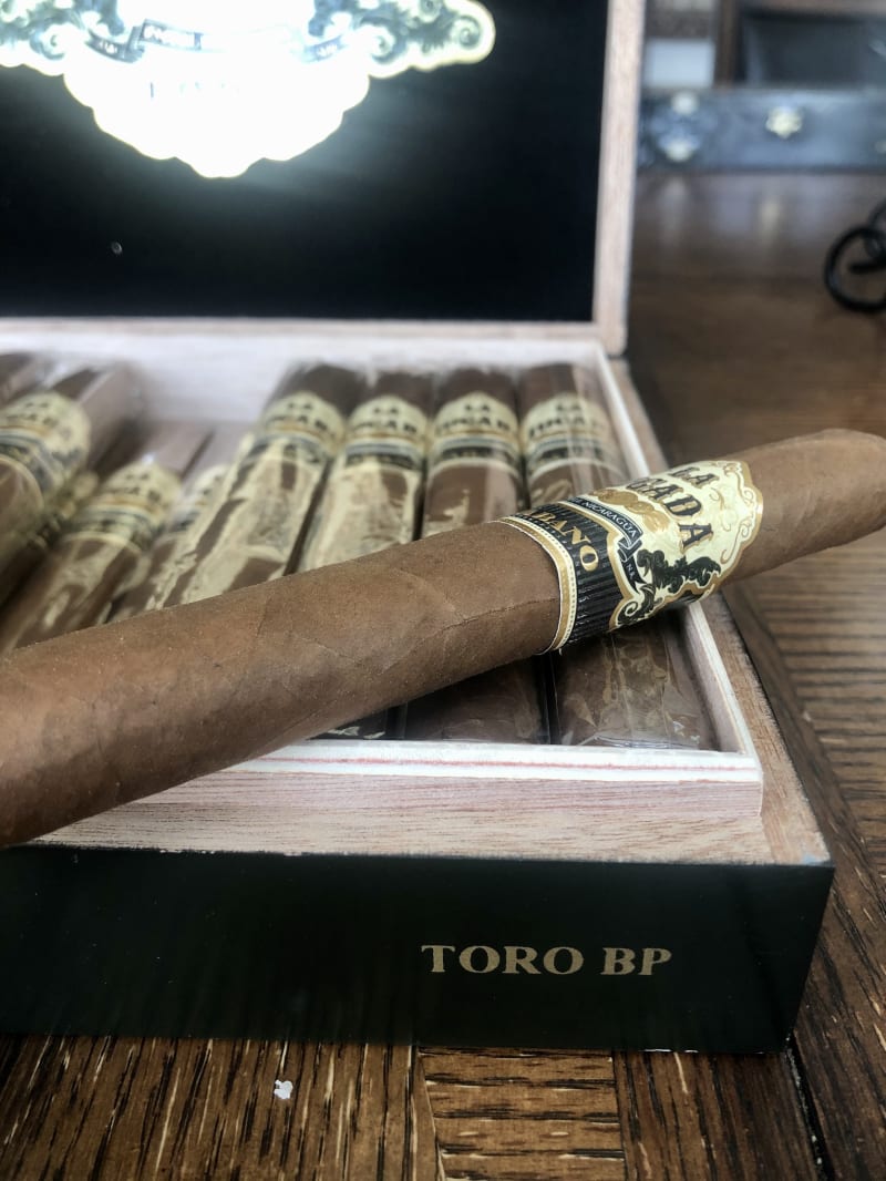 MoyaRuiz Adds La Jugada Semi-Pressed Toro, Bringing Back Chinese Finger Trap Image