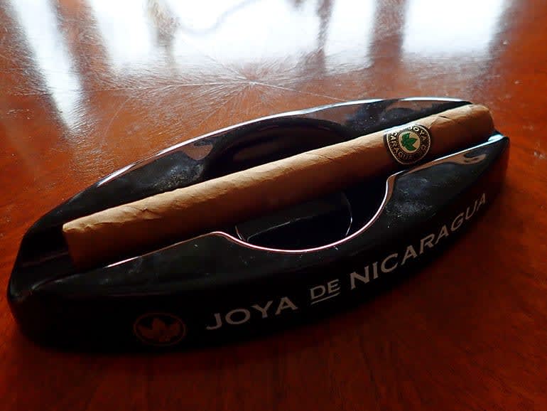 Ein gemeinsames Tasting – Joya de Nicaragua Clásico Churchill Image