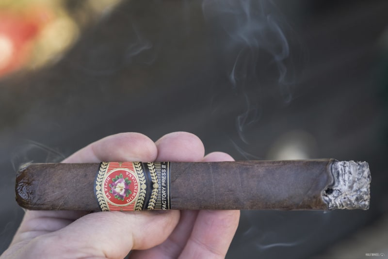 La Flor Dominicana Factory Press II Image