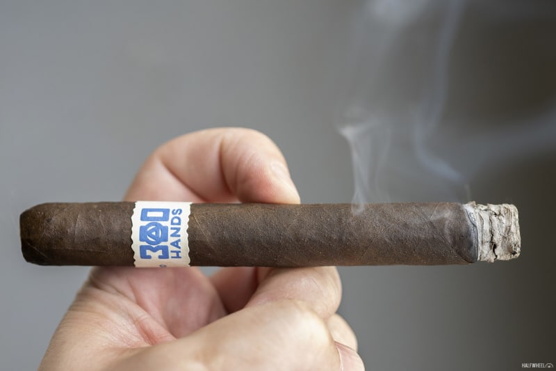 300 Hands Coloniales Image