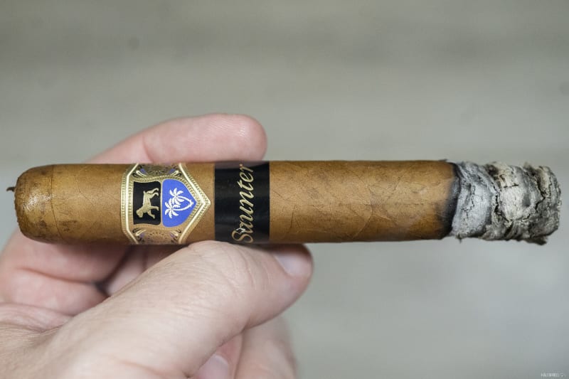 Gellis Family Cigars Saunter Image