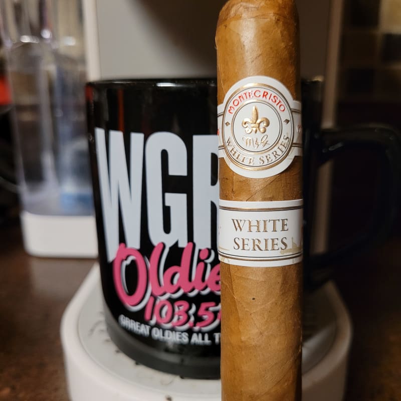 Montecristo White Series 2 v2