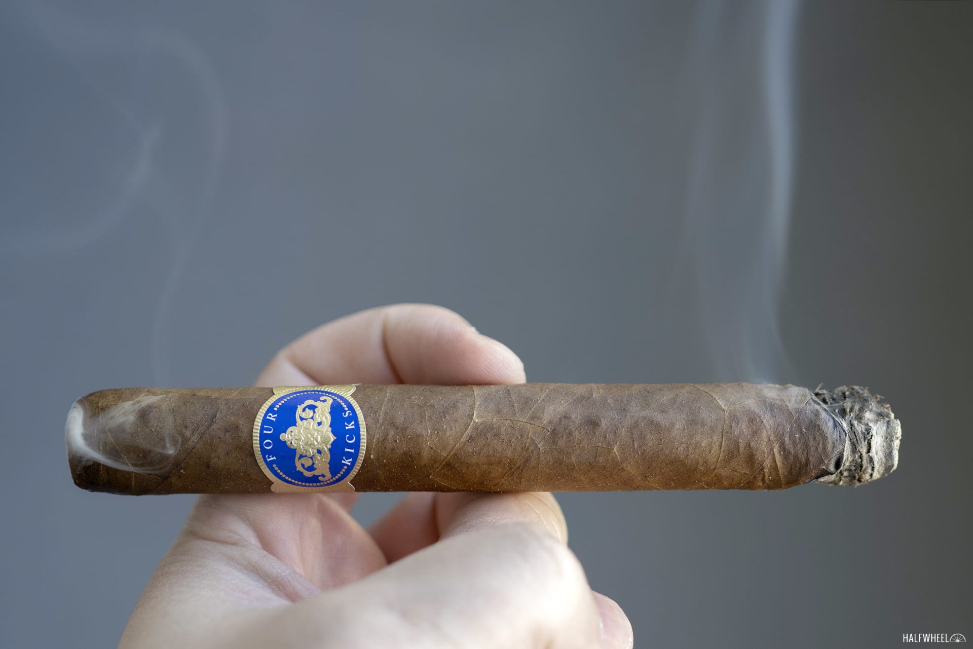 Four Kicks Capa Especial Corona Gorda Featured Image