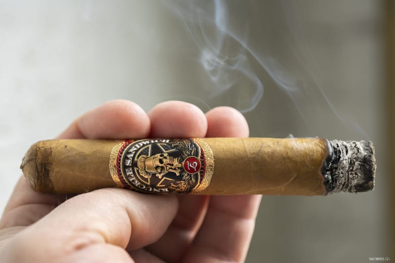 Knuckle Sandwich Connecticut Robusto J Image