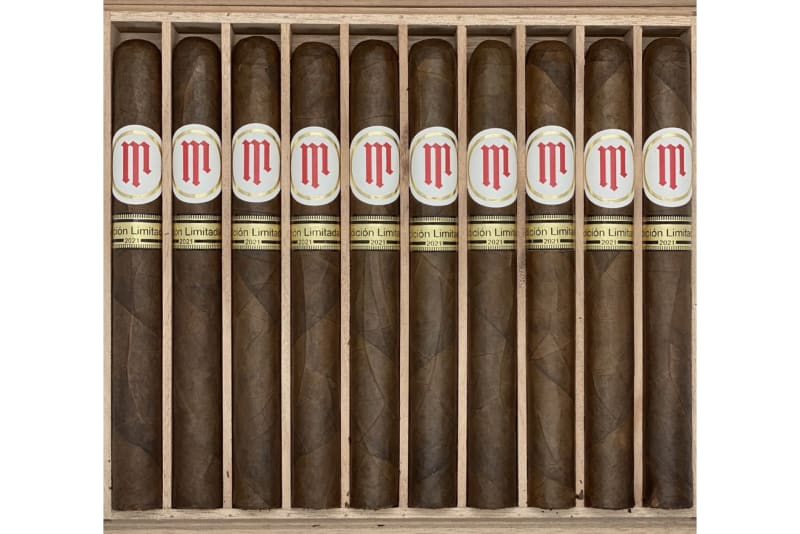 Crowned Heads Ships Mil Días Escogidos Edición Limitada 2021 Image