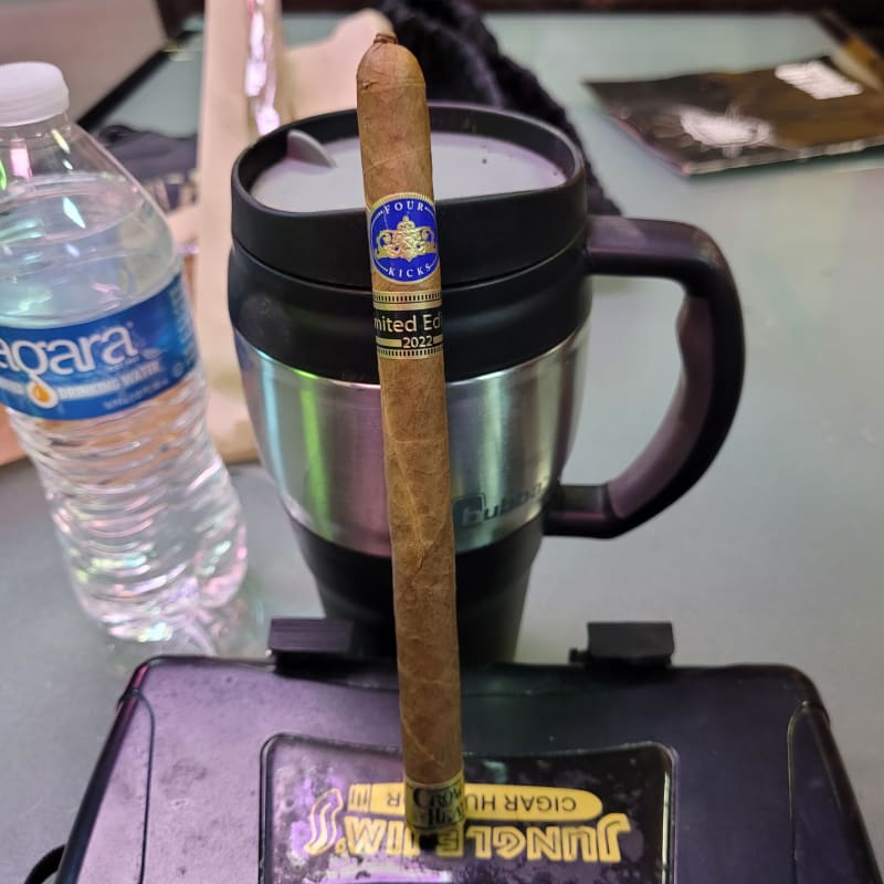 Four Kicks Capa Especial Limited Edition 2022 2