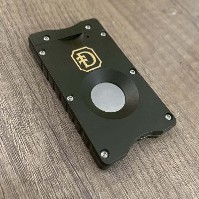 Dunbarton Tobacco & Trust’s Guillotina de Saka Cutter Taking Shape Image