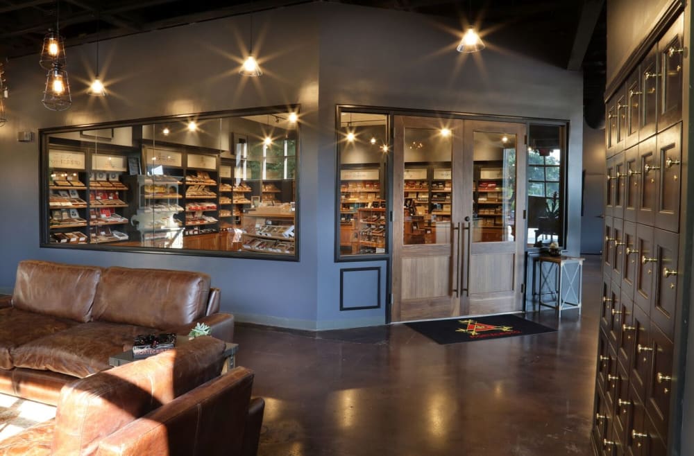 Three Must-Visit Cigar Bars in Austin | Cigar World