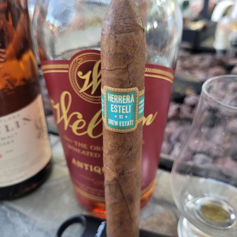 Herrera Esteli Brazilian Maduro Piramide Fino 2