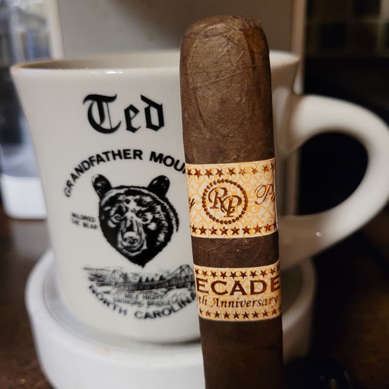 Rocky Patel Decade 2 v2