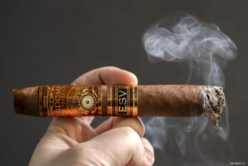 Perdomo ESV Limited Edition Box-Pressed Sun Grown Prestigo Image