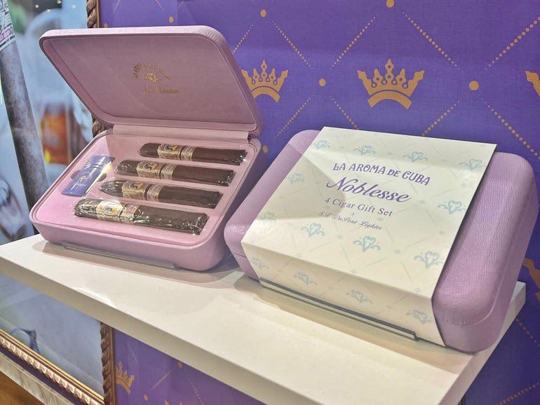 Ashton/La Aroma de Cuba Image