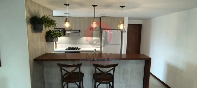 Aparta Estudio Amoblado en el Poblado 7