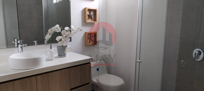 Aparta Estudio Amoblado en el Poblado 17