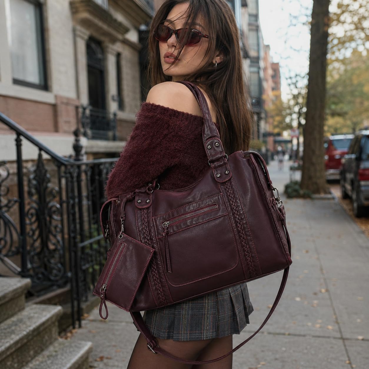 Y2K Vintage Hobo Shoulder Bag for Women, Vegan Leather Tote (Wine Red) — image 2 of 7