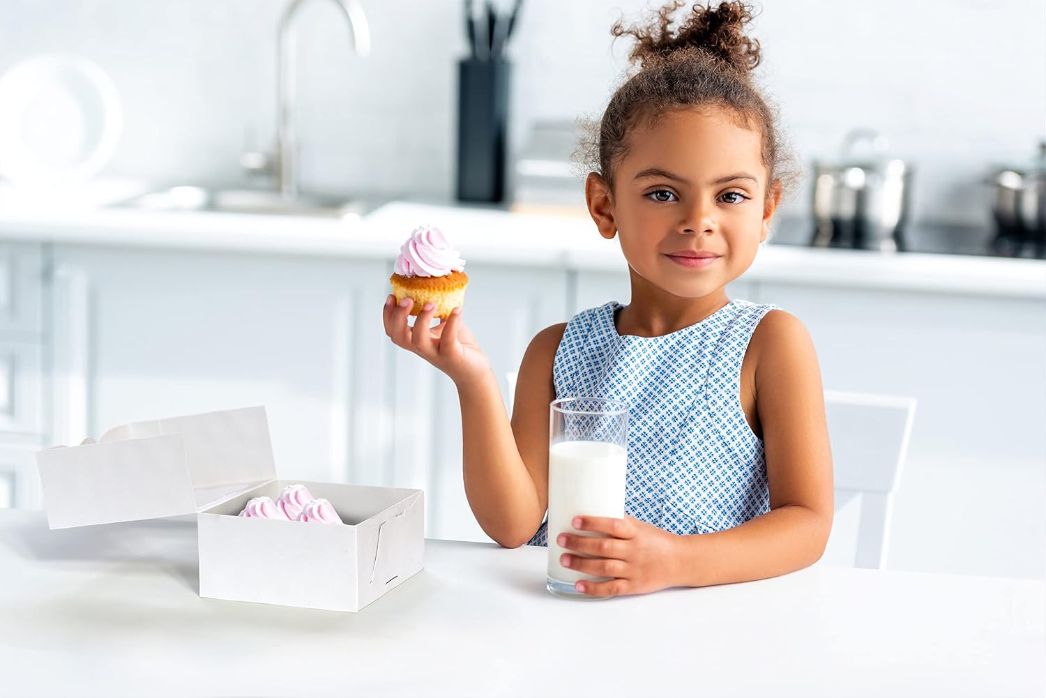30 Pack 6x6x3in Cookie Boxes with Window, Pastry Boxes for Baked Goods — image 6 of 8