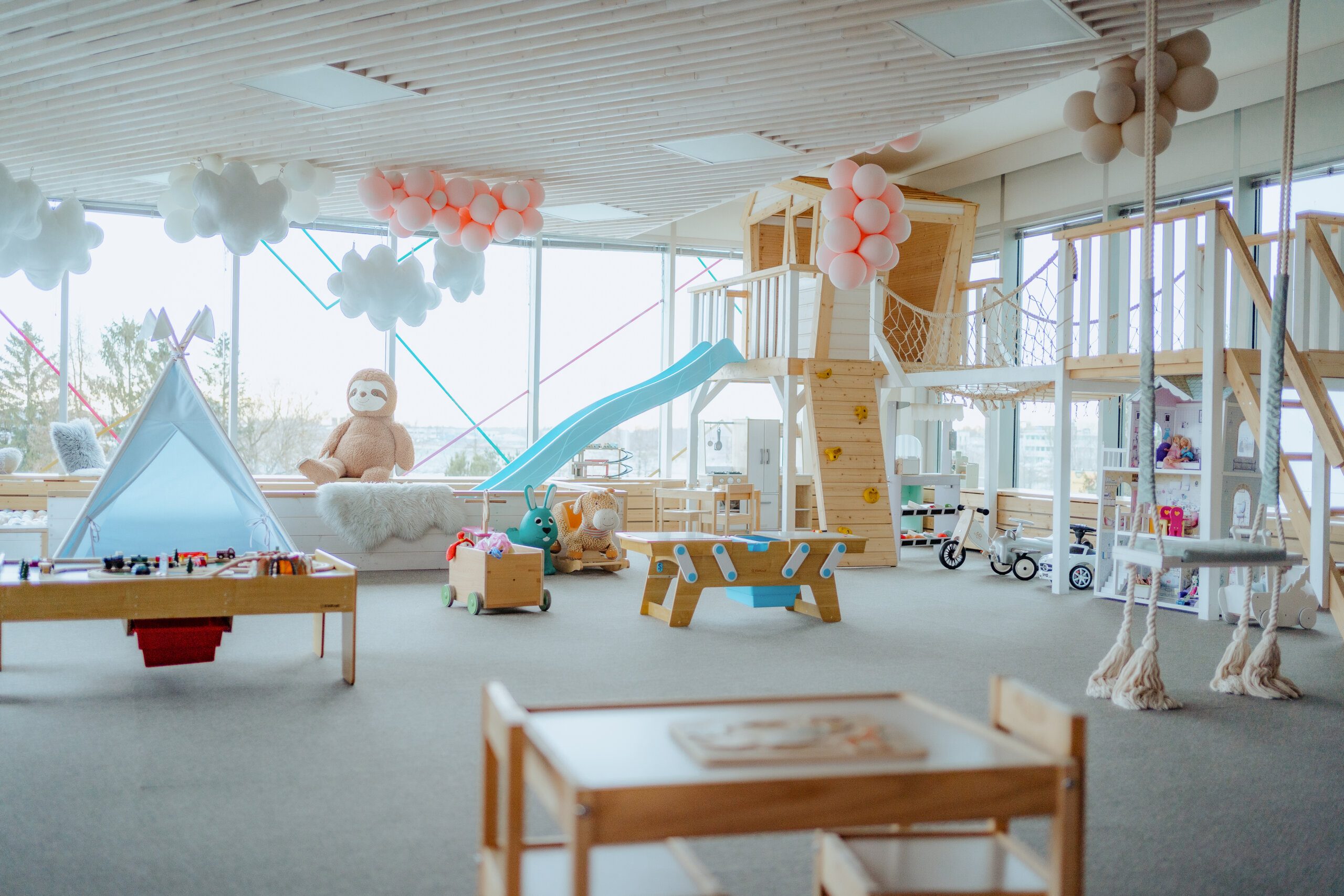 Playhouse Mängutuba kaanepilt