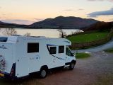 In camper verso la Cliff Coast: affacciarsi sull’Atlantico dalle scogliere d’Irlanda