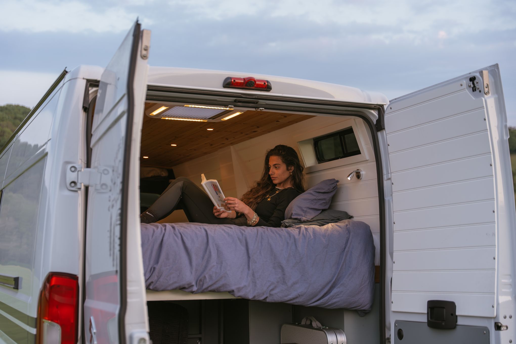 Feel-good Things to Do on a Campervan Trip (Without Wi-Fi!)