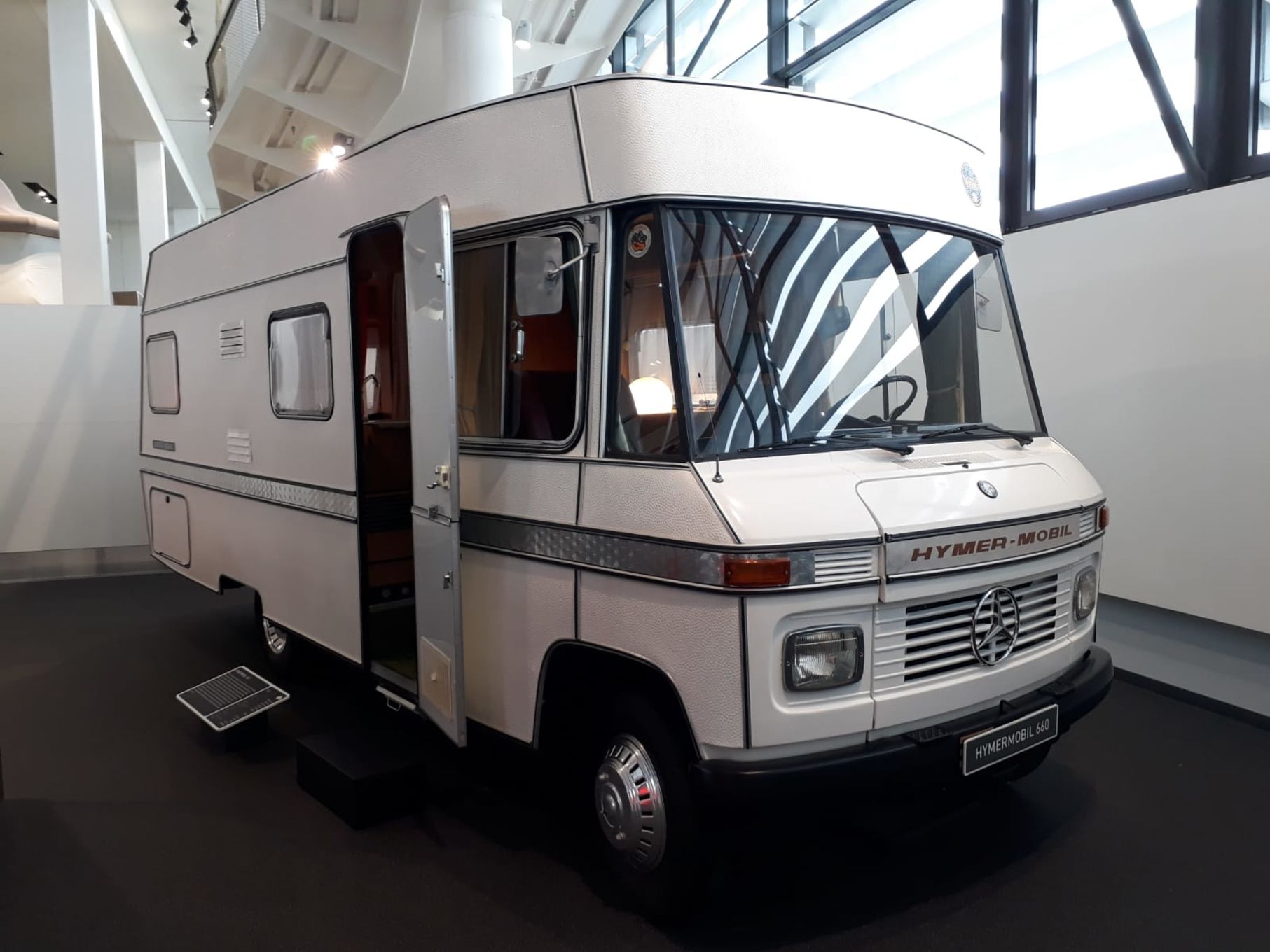 Guus en Sandra 3 maanden on the road - Meet en greet en op bezoek bij het Hymer museum