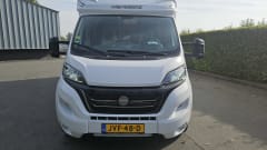 JVF48D – Weinsberg CaraSuite 700 ME Automaat Zeer luxe, KM VRIJ !