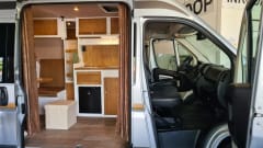 Aarts I – 3-person spacious self-built camper >>> Dog Friendly<<<