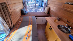 Bruno – 2p Ford bus uit 2002