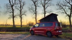 Jackie – Ford-Campingbus für 4 Personen ab 2025