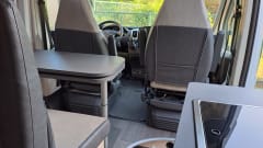 2p Sun Living campervan uit 2023