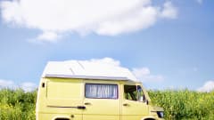 La Bus – 2p Mercedes-Benz campervan uit 1977