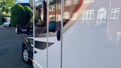Mary Hen 2 – Autotrail F70 2024 à 6 couchages