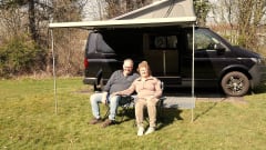 Hopper Zwart – 4p Volkswagen T6.1 from 2023. New bus!