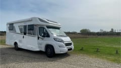 Huureenmobilhome – McLouis Carat 470G