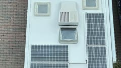 Volledig off-grid reizen met onze comfortabel uitgeruste 2p camper