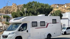 Roadhouse camper naam roadsurfer – 4p Roller Team semi-integrated from 2021