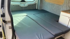Leetro II – Ford bus camper automatic 2 persons euro6 fully equipped 