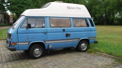 Mister Blue – Nice Nostalgic Campervan Volkwagen for rent