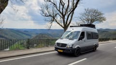 BoWi bus – 2p off Grid Mercedes-Benz bus from 2017