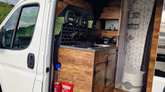 Stag – OFF-GRID 2 berth Shower Kitchen Heating - bedding included - Campervan 2016