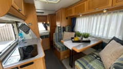 Camper verhuur Deurne – Complete hymer camper with inventory for rent 4p air conditioning