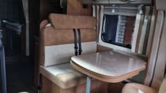 2/3p Bürstner semi-integrated automaat