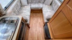 Panoramic – Gorgeous 2/3/4 Berth motorhome