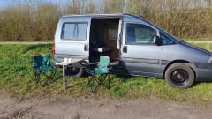 2p Peugeot bus uit 2004