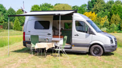 Atmospheric off-grid 2p camper bus *new*