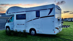 Moby – Adventurous new mobile home + sun canopy + air conditioning