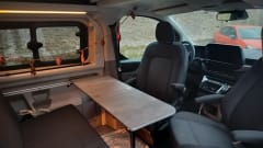 Jackie – Ford-Campingbus für 4 Personen ab 2025
