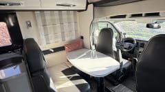 5p Ford alcove uit 2020