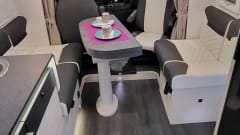 4p Challenger bus from 2023