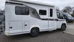 2-seater Knaus semi-integrated from 2026