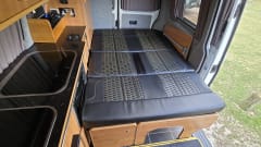 Lola – Camping-car Volkswagen 4 places de 2011